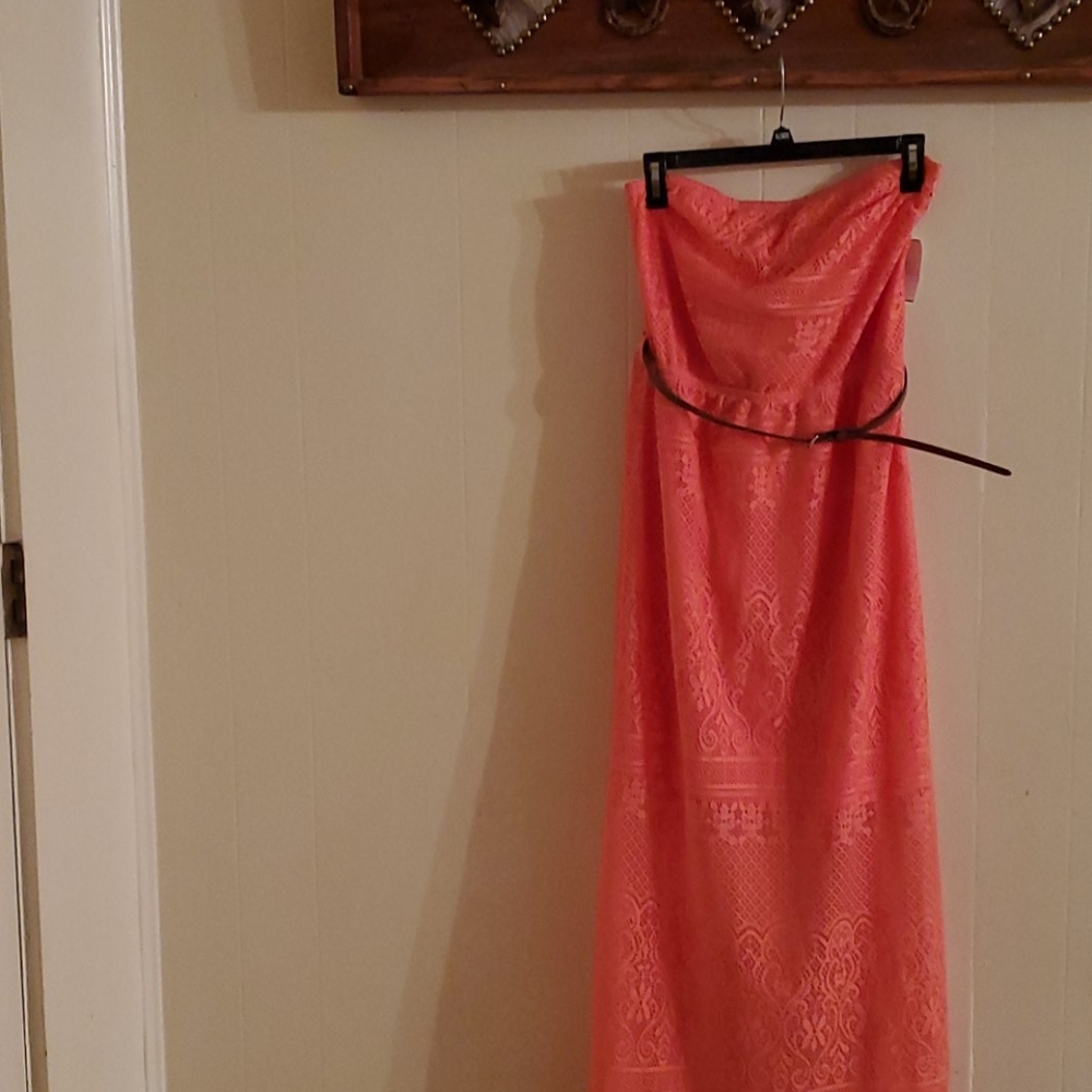 Lace dress in the color coral